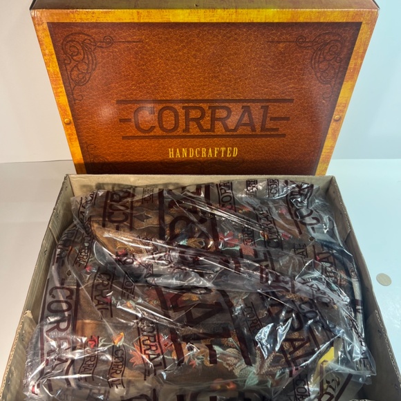 Corral LD Chocolate lamb floral embroidery SZ 8 Leather handcrafted Boots NIB G3 - Picture 9 of 10